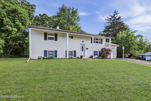 26 Newport Drive, Howell, NJ 07731