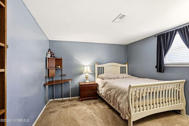 26 Newport Drive, Howell, NJ 07731