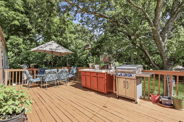 26 Newport Drive, Howell, NJ 07731