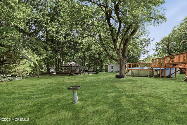 26 Newport Drive, Howell, NJ 07731