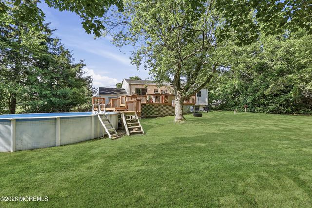 26 Newport Drive, Howell, NJ 07731