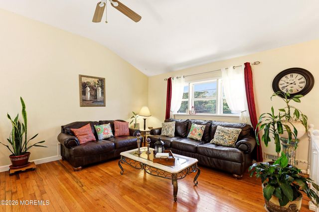 26 Newport Drive, Howell, NJ 07731