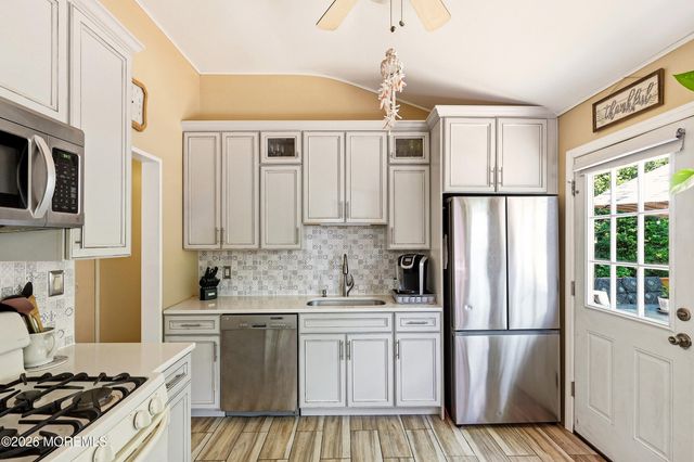 26 Newport Drive, Howell, NJ 07731