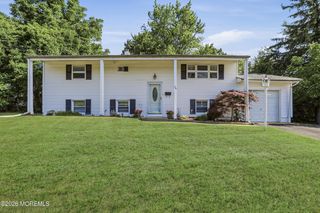 26 Newport Drive, Howell, NJ 07731