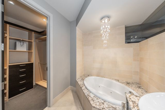 2600 W 7th Street 2816, Fort Worth, TX 76107