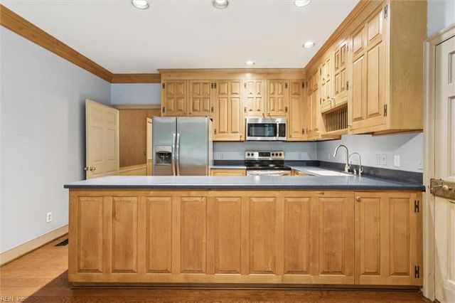 101 Lakeshead DR, Williamsburg, VA 23185