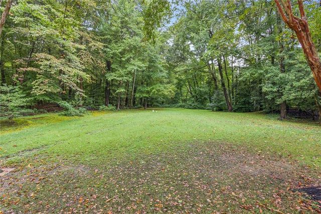101 Lakeshead DR, Williamsburg, VA 23185