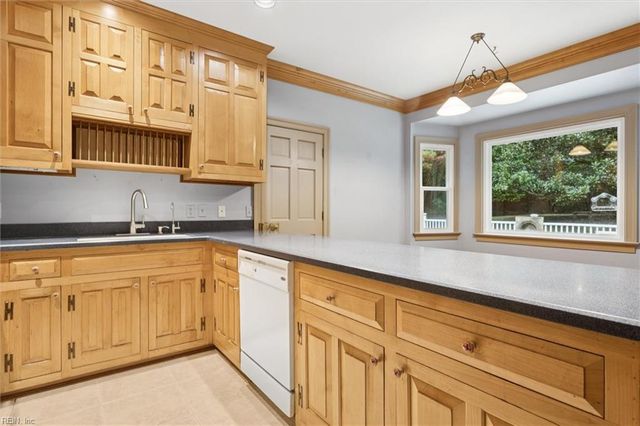 101 Lakeshead DR, Williamsburg, VA 23185