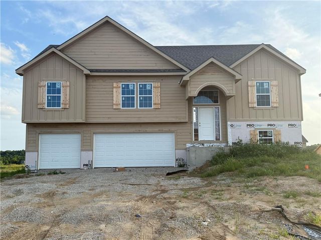 10144 N Brighton Avenue, Kansas City, MO 64156