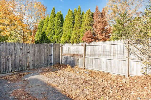 18 Atlantic Avenue, East Moriches, NY 11940