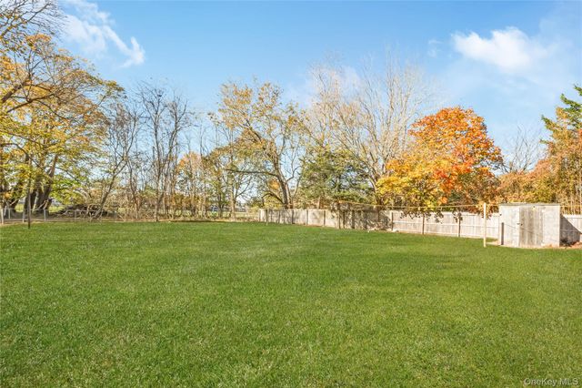 18 Atlantic Avenue, East Moriches, NY 11940