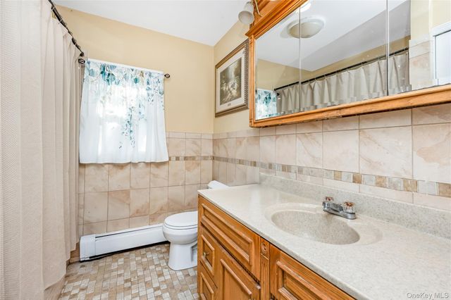 18 Atlantic Avenue, East Moriches, NY 11940