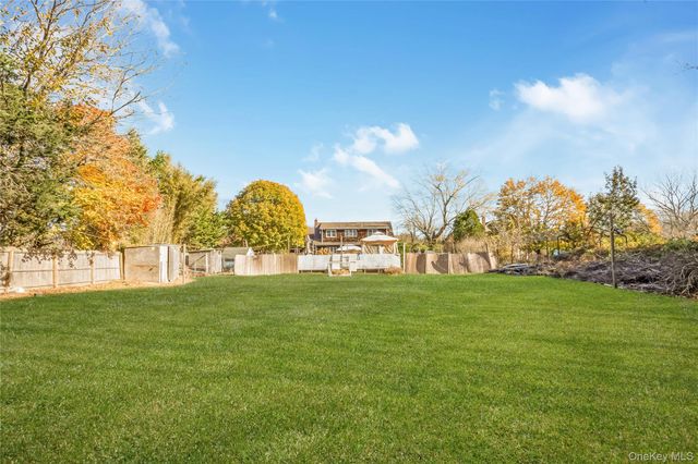 18 Atlantic Avenue, East Moriches, NY 11940