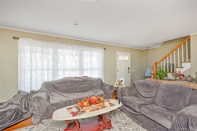 18 Atlantic Avenue, East Moriches, NY 11940