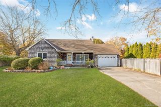 18 Atlantic Avenue, East Moriches, NY 11940