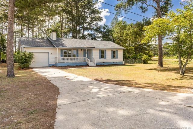 3106 Sommer Drive, Hope Mills, NC 28348