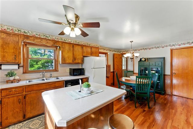 407 E Fairfield Ave, Neshannock Twp, PA 16105