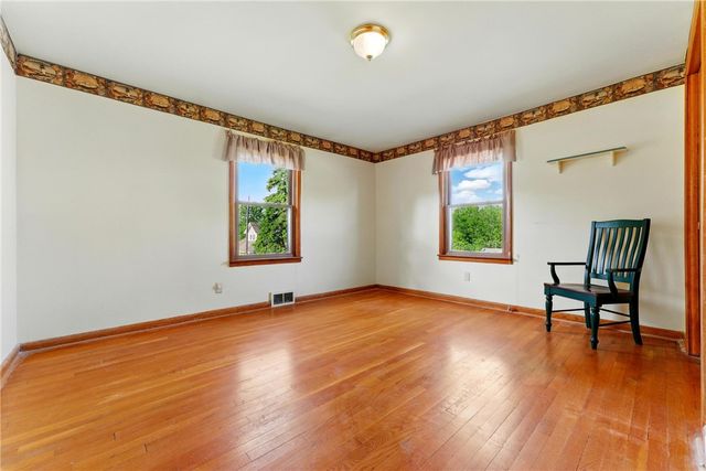 407 E Fairfield Ave, Neshannock Twp, PA 16105