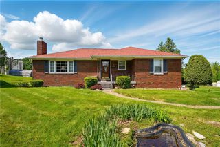 407 E Fairfield Ave, Neshannock Twp, PA 16105