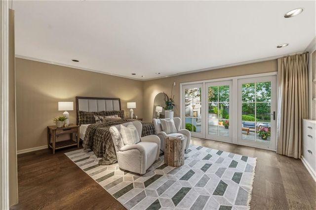 2211 W 69th Terrace, Mission Hills, KS 66208