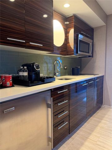 551 N Fort Lauderdale Beach Blvd R2201, Fort Lauderdale, FL 33304