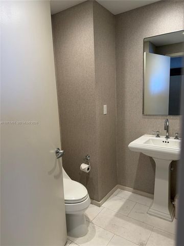 551 N Fort Lauderdale Beach Blvd R2201, Fort Lauderdale, FL 33304