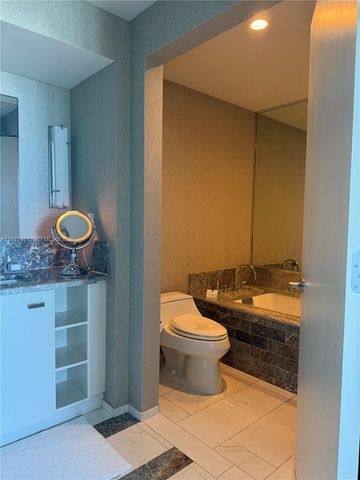 551 N Fort Lauderdale Beach Blvd R2201, Fort Lauderdale, FL 33304