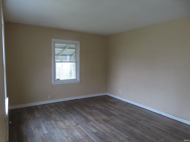 2824 Calhoun Street, South Bend, IN 46628