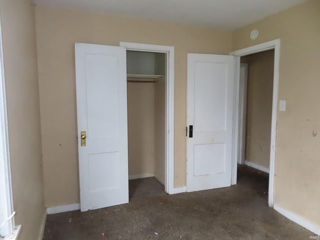 2824 Calhoun Street, South Bend, IN 46628