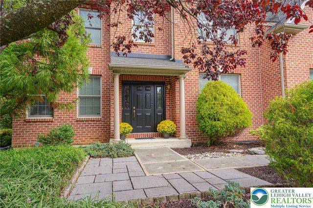 165 Robert Drive, Upper Macungie Twp, PA 18104