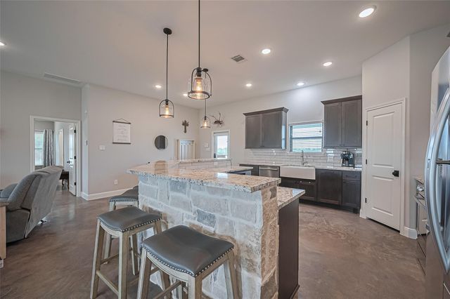 16702 Dipple Road, Guy, TX 77444