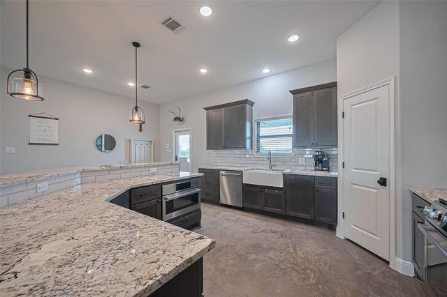 16702 Dipple Road, Guy, TX 77444