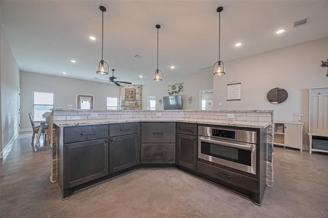 16702 Dipple Road, Guy, TX 77444