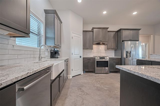 16702 Dipple Road, Guy, TX 77444