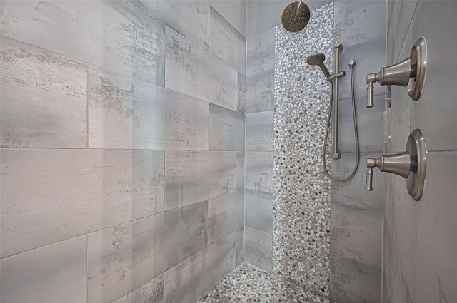 16702 Dipple Road, Guy, TX 77444