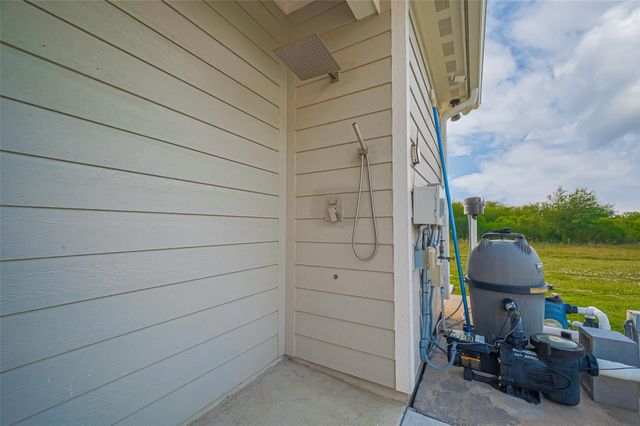 16702 Dipple Road, Guy, TX 77444