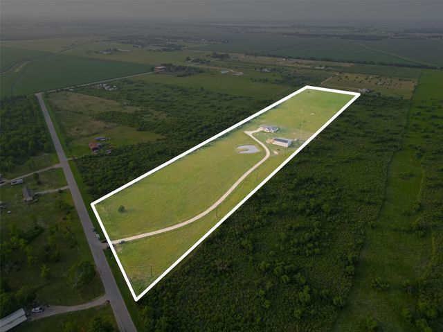 16702 Dipple Road, Guy, TX 77444