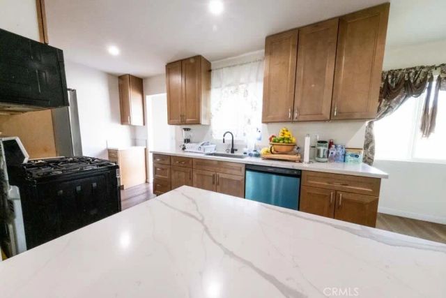 15719 Romar Street, North Hills, CA 91343