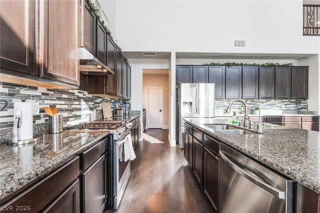 7105 Bluebird Wing Street, North Las Vegas, NV 89084