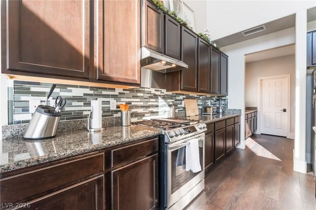 7105 Bluebird Wing Street, North Las Vegas, NV 89084