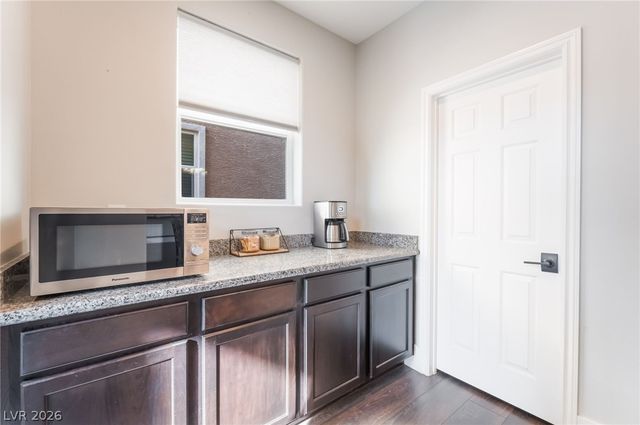 7105 Bluebird Wing Street, North Las Vegas, NV 89084