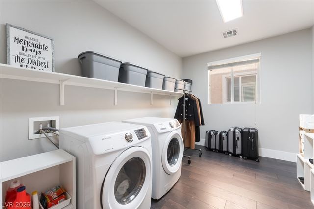 7105 Bluebird Wing Street, North Las Vegas, NV 89084