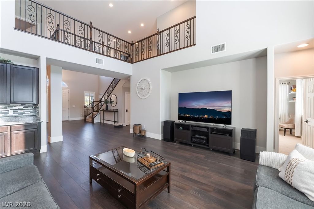 7105 Bluebird Wing Street, North Las Vegas, NV 89084