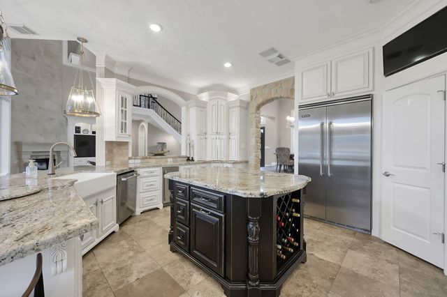 81 Fairfield Drive, Montgomery, TX 77356