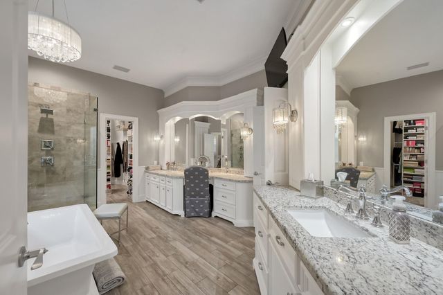 81 Fairfield Drive, Montgomery, TX 77356