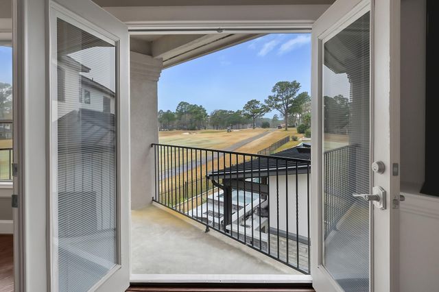 81 Fairfield Drive, Montgomery, TX 77356