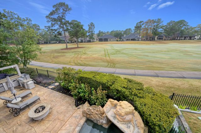 81 Fairfield Drive, Montgomery, TX 77356