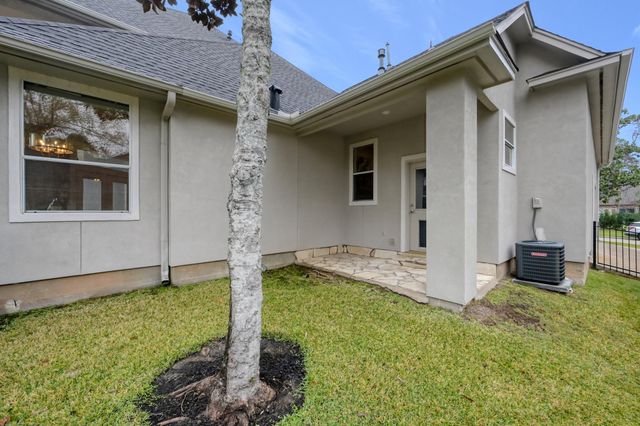 81 Fairfield Drive, Montgomery, TX 77356