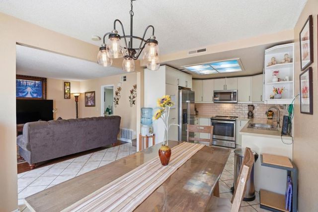 1825 Cherokee Drive 2, Salinas, CA 93906