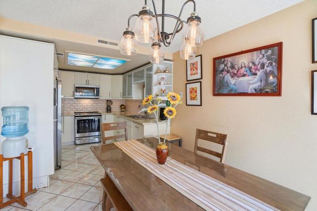 1825 Cherokee Drive 2, Salinas, CA 93906